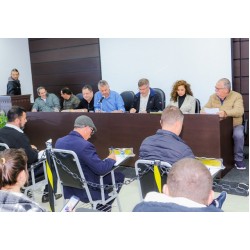 Denúncia contra vereador por decoro parlamentar entra em votação na Câmara de Campo Largo